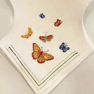 Mantel de Algodón Cuadrado Bordado a Mano Personalizable con Mariposas Coloridas, Reutilizable y Lavable a Máquina para el Hogar, Venta al por Mayor - Product Image 4