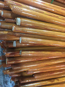 Vente Flash - Longue manche de balai en bois enduite de PVC du Vietnam / Manche de balai / Manche de serpillière en bois - Lisse, Droit et Très Résistant - Product Image 4
