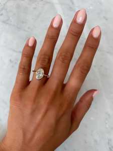 Bague de fiançailles personnalisée en or massif 14 carats avec diamant ovale de laboratoire de 2,50 carats serti clos, solitaire, pour demande en mariage, anniversaire, vente en gros - Product Image 6