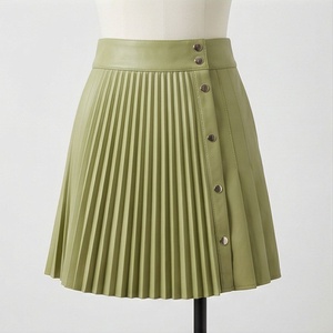 Minifalda de Cuero Sintético Plisada de Cintura Alta para Mujer, Diseño Brillante de Color Sólido, para Usar en Todas las Estaciones - Product Image 1