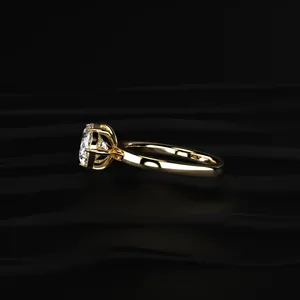 Bague de fiançailles solitaire en diamant de laboratoire ovale East West, tige européenne en or jaune pour femme, certifiée IGI, de confiance indienne - Product Image 4