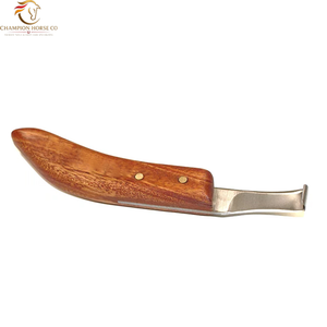 Cuchillo para Pezuñas de Acero Inoxidable, Herramienta Veterinaria Profesional para Recortar Pezuñas de Caballos, Mango de Madera, Duradero y Reutilizable - Product Image 6