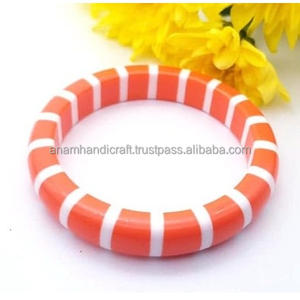 Bouton de manchette artisanal personnalisé hautement poli Bracelet en résine de mode de style vintage pour les femmes de l'Inde - Product Image 1