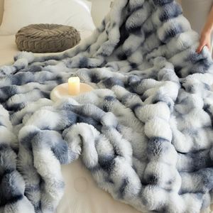 Lussuosa Coperta in Finta Pelliccia di Coniglio Ultra Morbida e Soffice, Spessa e Calda, Reversibile, Copriletto Accogliente e Peluche - Product Image 2