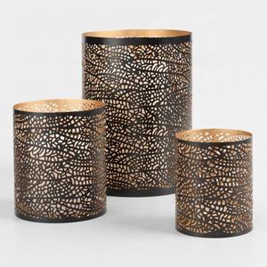 Ensemble de 3 élégants bougeoirs décoratifs en métal noir et or, style lanterne de Noël, centre de table, autres bougeoirs - Product Image 6