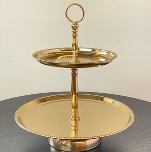 Soporte de Servicio de Dos Niveles de Latón Grabado a Mano Tradicional para Presentación en Mesas de Estilo Medio Oriente y Europeo - Product Image 2