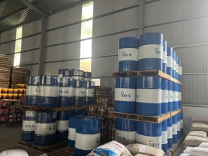 ผู้ผลิตจากเวียดนาม ราคาสมเหตุสมผล ประสิทธิภาพสูง และมีบริการ OEM สำหรับเครื่องจักรก่อสร้าง น้ำมันเครื่อง 15W40 API CH-4 - Product Image 4