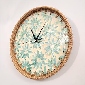 Reloj de diseño vintage hecho a mano con conchas de ratán y perlas, relojes de la mejor calidad con marcos naturales. - Product Image 4