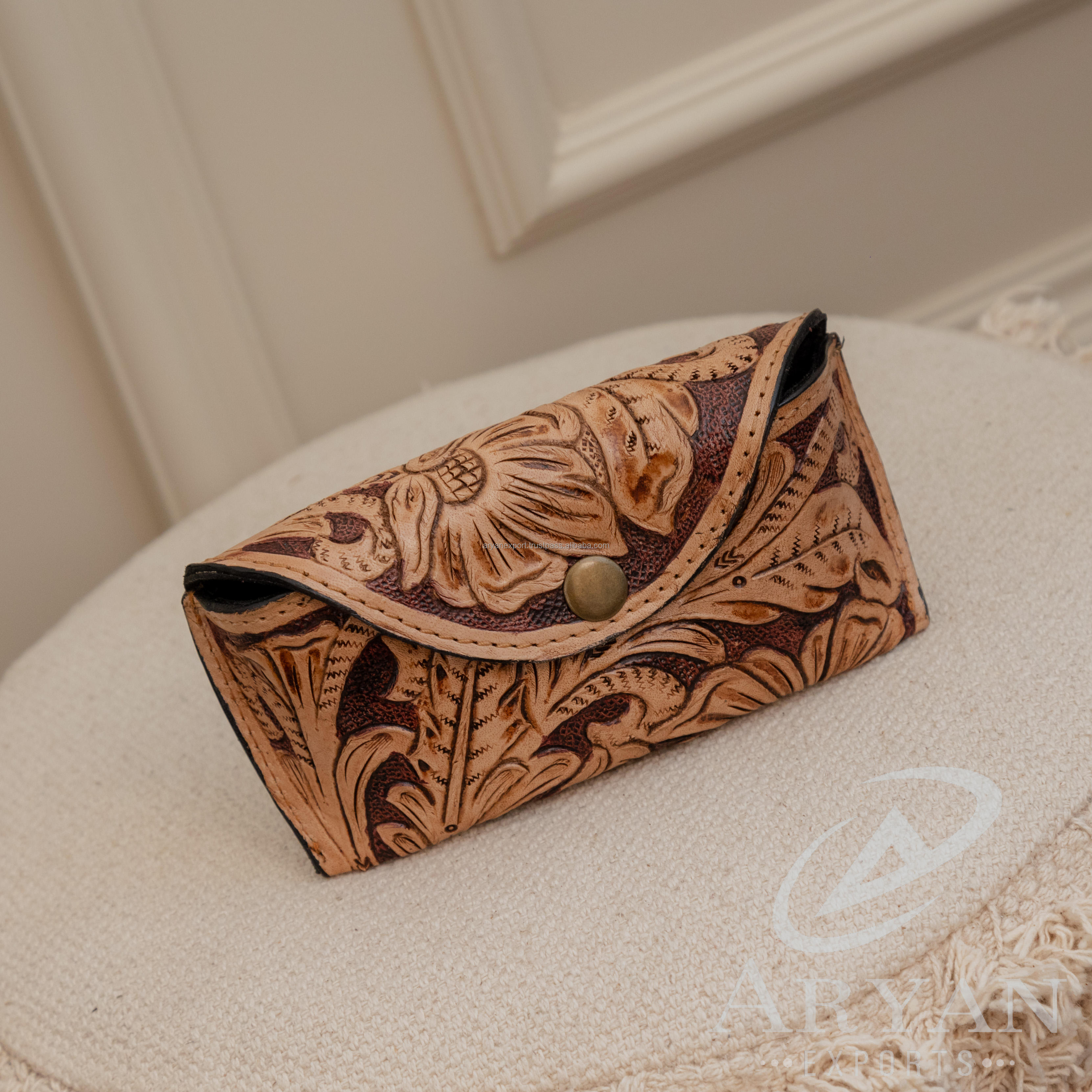 สีน้ำตาล