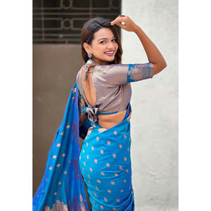 ผ้าซารีทอสีน้ำเงินรามา ลายเอลีทวีฟส์ ดูอัล ซาเร่ พร้อมขอบผ้าแนนดี ผ้าไหมเนื้อนุ่ม 700 กรัม สำหรับชุดคลับ - Product Image 3