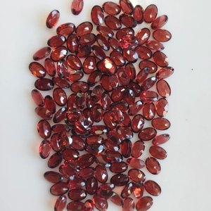 Granat rouge naturel 6x4MM, coupe ovale coussin, pierre précieuse de qualité supérieure pour la fabrication de bijoux - Product Image 4