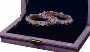 Elegante Brazalete Pacheli de Diamantes con Baño de Rodio y Oro Rosa de 9K, Diamante Natural de Corte Ovalado de 10.74 CT, Certificado IJ SI IGI - Product Image 3