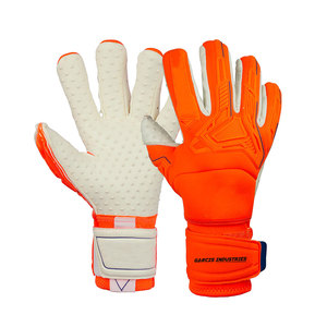 Gants de gardien de but en cuir avec logo personnalisé, antidérapants, de haute qualité, imperméables, avec sangle de poignet réglable - Product Image 1