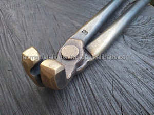 Elegant Toast <b>Tong</b> in Stainless Steel with Gold Polished Finished Perfect for Restaurant Hotels and Stylish Home Kitchenware - Product Image 6