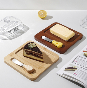 Beurrier de style campagnard avec couvercle en bois pour le stockage du beurre mou et une présentation charmante sur le comptoir de cuisine - Product Image 6