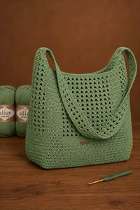 กระเป๋าโท้ทสีน้ำเงินทอมือทรงโมเดิร์นพร้อมพู่ห้อย รูปทรงไม่สมมาตร ใช้กลางแจ้งได้ ทนทานและน้ำหนักเบา เหมาะกับทุกฤดูกาล ตกแต่งบ้าน - Product Image 3