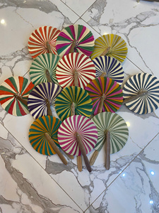 Abanico de Hoja de Coco, Hecho a Mano en Vietnam, Ligero y Duradero, para Verano, Aire Libre y Decoración - Product Image 3