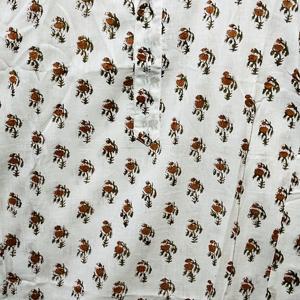 Kurta Corta de Manga Larga Color Naranja 100% Algodón, Cómoda y de Lujo para Hombre |   Kurta de Edición Especial Festiva con Estampado Floral Hecho a Mano - Product Image 3