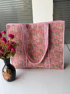 Bolsa de Mano Personalizada para Mujer, Forro de Algodón Acolchado con Estampado de Bloques, Opciones de Venta al Por Mayor, Lavable, Organizador para Viajes y Compras, Varios Tamaños - Product Image 1