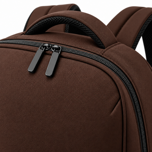 Sac à dos pour ordinateur portable unisexe en polyester marron moderne, résistant à l'eau, fermeture à glissière - Product Image 3