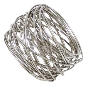 Porte-serviettes en métal artisanal, présentant une finition artisanale, pour embellir la table à manger lors de célébrations et de occasions spéciales. - Product Image 1