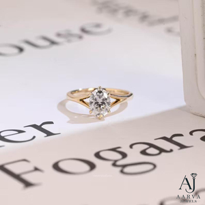 แหวนหมั้นเพชรโมอิสซาไนต์ทรงรีทอง 14K สำหรับผู้หญิง - Product Image 1