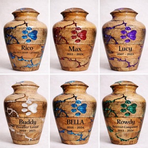 Urna para Mascotas de Madera Ecológica Hecha a Mano con Huellas de Resina Azul, Urna Conmemorativa Personalizada para Mascotas - Product Image 5