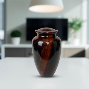 Urna Funeraria de Madera de Diseño Artístico, Duradera y con un Exterior de Gran Carácter, para Homenaje y Recuerdo - Product Image 3