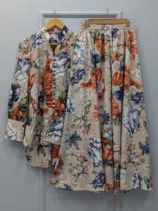 Collection de tenues amples imprimées florales pour femmes : Ensemble haut boutonné et pantalon palazzo taille haute, style haut-bas, vente en gros - Product Image 3