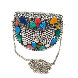 กระเป๋าราตรีโมเดลเหล็กประดับลูกปัดหลากสีพร้อมคลัทช์โซ่หรูหราพร้อมสายโซ่สำหรับงานหัตถกรรมมากมาย - Product Image 1