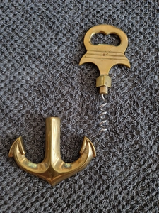 Décapsuleur marin en laiton en forme d'ancre, ouvre-bouteille de bière nautique, outil de bar artisanal en laiton, accessoire de bar côtier pour la maison - Product Image 3
