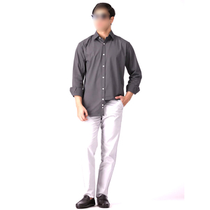 Chemise de travail grise à manches longues pour homme, en coton, infroissable et respirante, avec un look pantalon blanc - Product Image 2