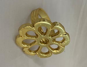 Ensemble de bagues de serviette de Noël décoratives en métal de luxe pour la décoration de table festive des fêtes - Product Image 3