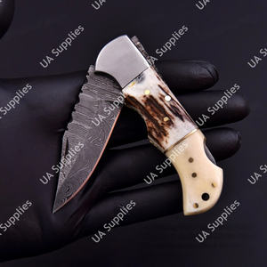 Cuchillo Plegable Multifuncional de Acero de Damasco Hecho a Mano con Bloqueo Trasero, Mango de Hueso de Camello y Asta de Ciervo, Hoja de Grado Industrial con Punta Caída, OEM - Product Image 4