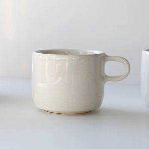 Juego de Tazas de Café de Cerámica Moderna con Esmalte de Colores Vibrantes, Forma Compacta, Asa Fácil de Agarrar, Construcción de Pared Gruesa y Duradera para el Té Diario - Product Image 1