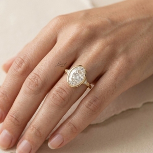Bague de fiançailles vintage à taille ovale en or 18 carats plaqué rhodium, sertie clos, certifiée IGI, pour cadeau d'anniversaire de mariage - Product Image 3