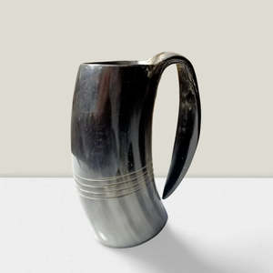 Mug en corne de buffle sur mesure, poli à la main, tasse à boire viking naturelle, chopes à bière médiévales en corne - Product Image 3