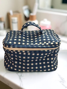 Quilted Zipper Foldable Fashion Cosmetic Bag-Stylish & Practical Case for Beauty Products - Product Image 5