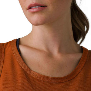 Camiseta Deportiva para Mujer, Fabricada en Pakistán, Venta de Fábrica, Camiseta para Mujer Más Vendida, Nuevo Diseño - Product Image 5