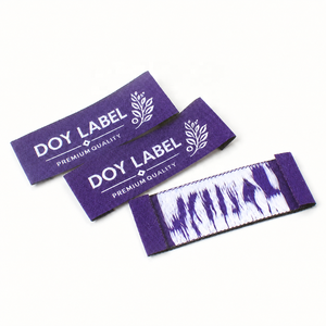 Étiquettes tissées en damassé OEM 2026 haute densité avec logo personnalisé et bords thermosoudés pour T-shirts - Product Image 3