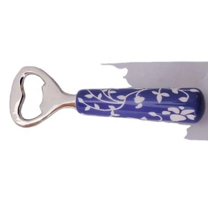 ที่เปิดขวดโลหะชุบเงินพร้อมที่จับเรซินพิมพ์ดอกไม้สีฟ้า - Product Image 1