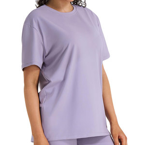 Conjunto Deportivo de 2 Piezas para Mujer, Diseño a Rayas, Camiseta y Pantalones Cortos por Encima de la Rodilla, Ropa Deportiva para Tenis, Logotipo Personalizado, Nueva Llegada 2026 - Product Image 5