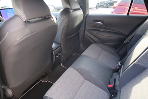 Toyota Corolla 2.0 Hybrid Touring Sports Teamplayer Hybride Break d'occasion Exportation Japon Voiture Familiale Économe en Carburant Conduite à Droite - Product Image 2