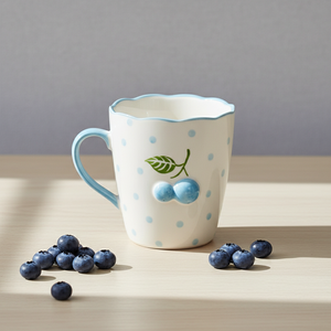 Taza de Porcelana Fina de Primera Calidad 3460987C-0.36, Nueva, con Estampado de Arándanos Claros y Puntos - Product Image 1