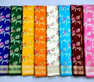 Sari en soie Banarasi Mashru Katan d'inspiration patrimoniale, avec broderie Meenakari fine, idéal pour les fêtes, protection solaire, séchage rapide, tissage intemporel - Product Image 5