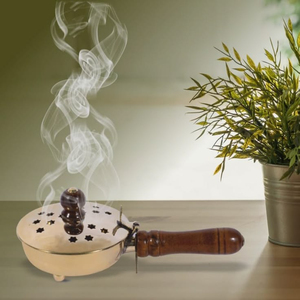 Quemador de Incienso de Metal Negro Mate Hecho a Mano con Mango Ergonómico de Madera, Portátil, para Resina - Product Image 5