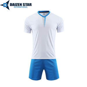 Uniforme de Fútbol Personalizado DSI de Secado Rápido, Elástico y Transpirable de Poliéster de Manga Corta, Impresión por Sublimación Profesional para Equipos - Product Image 3