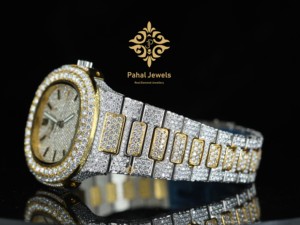 นาฬิกาเพชรหรูสำหรับผู้ชาย Pahal Jewels ตัวเรือนทองคำเหลืองทรงสี่เหลี่ยม 42 มม. ระบบอนาล็อก แสดงวันที่ กลไกควอตซ์ ตัวล็อคแบบผีเสื้อ - Product Image 4