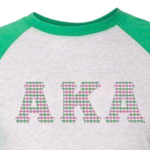 Camiseta Raglán de Béisbol Unisex AKA Tri Blend de Manga Tres Cuartos, Gris Jaspeado y Verde Kelly, para Hermandades Griegas - Product Image 3