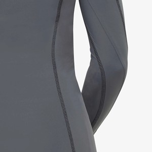 Chemise de compétition équestre de haute qualité, extensible dans 4 directions, en tissu technique doux au toucher, idéale pour la compétition et les spectacles. - Product Image 4